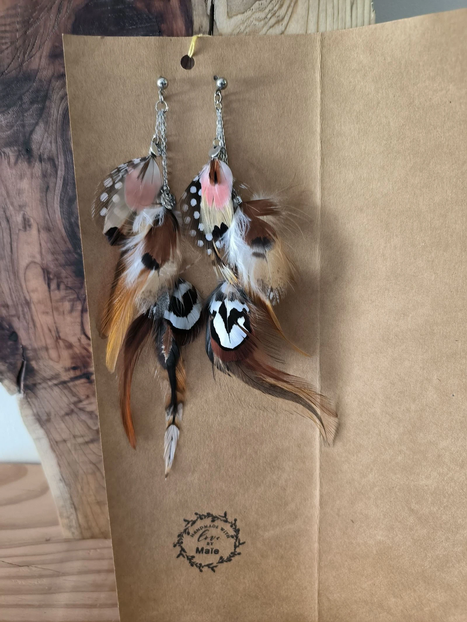 Boucles d'oreilles pendantes originales en plumes naturelles